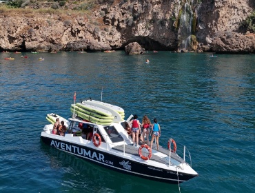 RUTA EN BARCO + PADDLE SURF + SNORKEL ACANTILADOS DE NERJA-MARO CASCADA DE MARO. Salida Pto. CALETA V&Eacute;LEZ M&Aacute;LAGA. 4,5h I/V